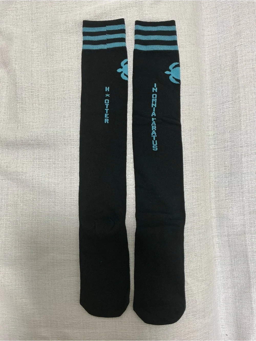 Harvey Otter unisex/Women’s Novelty Crew Socks with Teal Stripes size 6-11 NWT